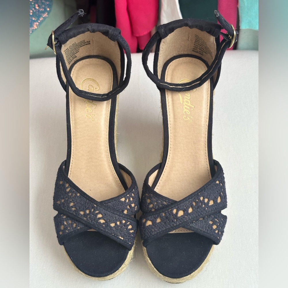 Candies Navy Blue Lace Crocheted Wedge Heels Size 7.5